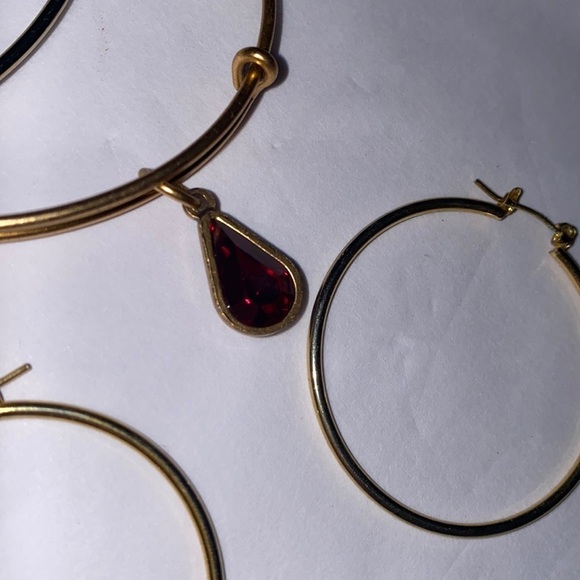 January Bday Stone Garnet Bracelet with Earrings - Picture 4 of 7